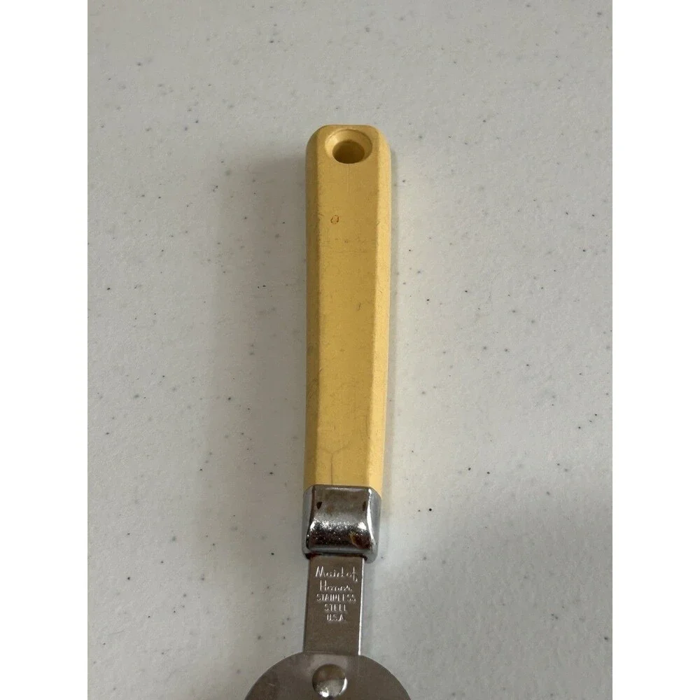 Vintage Maid of Honor Frosting Spatula Cake Icing Frosting Yellow Handle USA